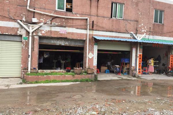 长安镇乌沙社区市场路E区2至3号商铺 使用权