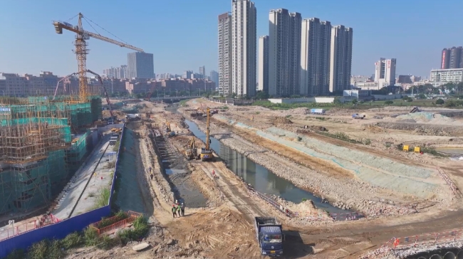预计明年4月完工 厚街中央商务区河堤改造工程火热建设中.png