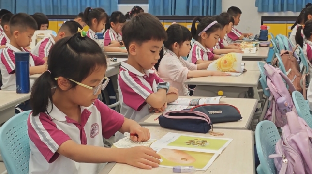 世界读书日，厚街2万多书友“共读半小时”.jpg