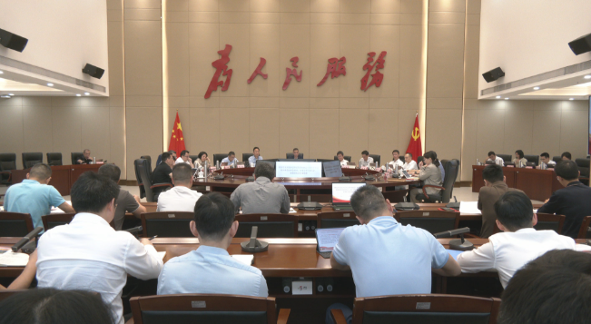 厚街召开党委扩大会议 传达学习习近平总书记在全国两会上的重要讲话和全国两会精神.png