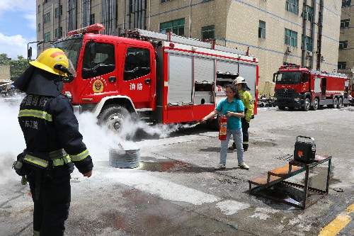 3【标题】消防演练 防患于未“燃” (4)~1.jpg