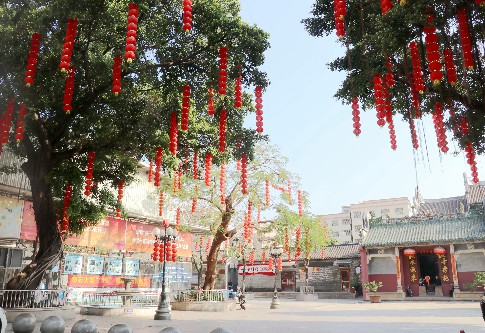 2【标题】挂灯笼 迎新春 大朗年味渐浓 (10)~1.jpg