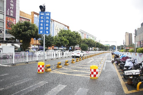 2【标题】规范摆卖秩序新举措落地见效 (9)~1.jpg