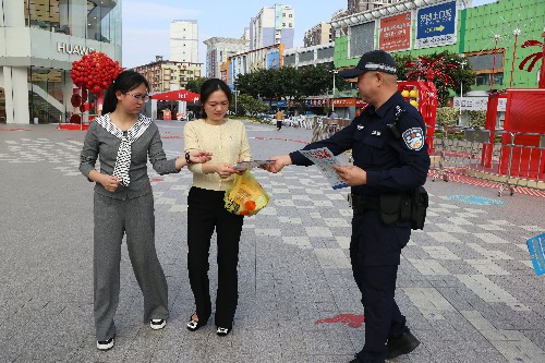 2【标题】“个税申报”高峰期 要警惕这些骗局 (2)~1.jpg