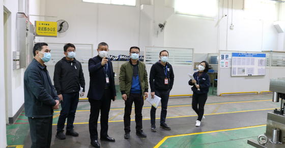 71784754775657464塘厦医保分局开展走访服务企业活动20200213(4).JPG