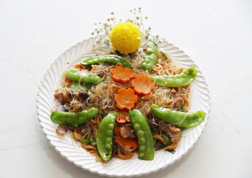 长安过年意头菜：腊肉荷兰豆炒粉丝_结果.jpg