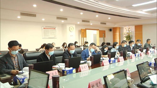 党委理论学习中心组学习.jpg