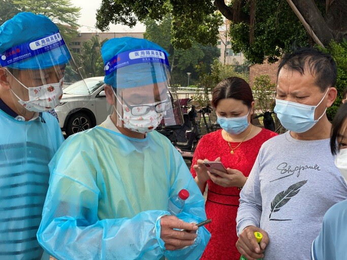 20220322万江医保分局助力社区抗疫 共同织牢疫情防控网_1