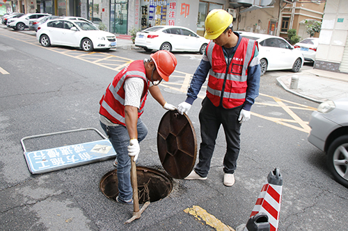 6【标题】大朗对沙井防坠网进行全面检查.JPG