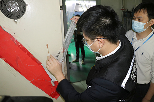 5【标题】大朗对分租式厂房“把脉问诊” 防范生产安全事故发生.JPG