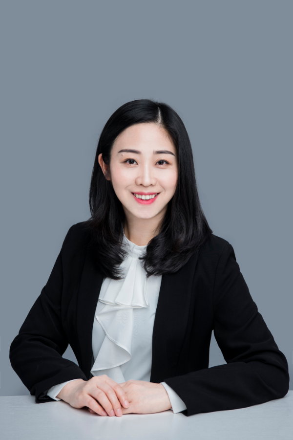 赵珂瑶个人照.jpg