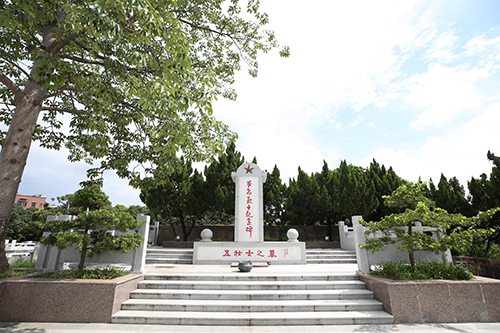 3【标题】传承红色基因 松木山革命烈士纪念碑焕新颜.JPG