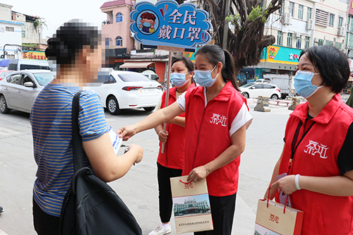 2【标题】切实营造“全民戴口罩”的社会氛围.JPG