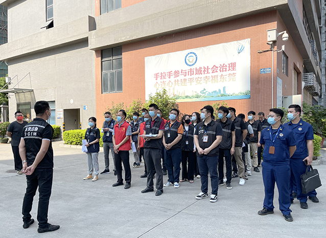0916凤岗镇开展村级工业园区联合执法检查（第137期）图1.jpg