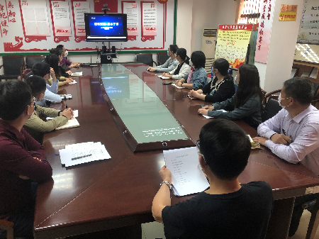 20200413谢岗医保分局党支部召开“周一党建之夜活动”专题学习会 (5).jpg