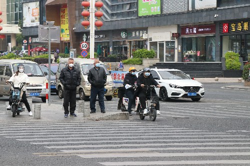 3冬日风光好 口罩不能少 (1)~1.jpg