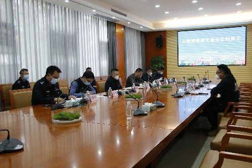 2大朗召开道路交通安全座谈会~1.jpg
