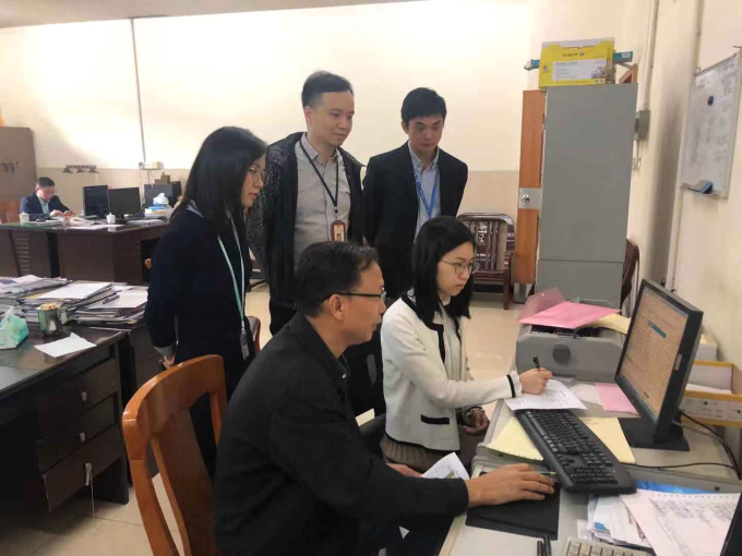桥头医保分局开展“4+7”中选药品使用情况调研2.JPG