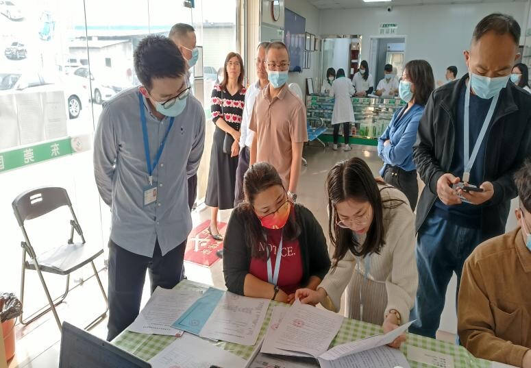 20230320市医保局检查组到万江开展2023年定点零售药店专项检查_1