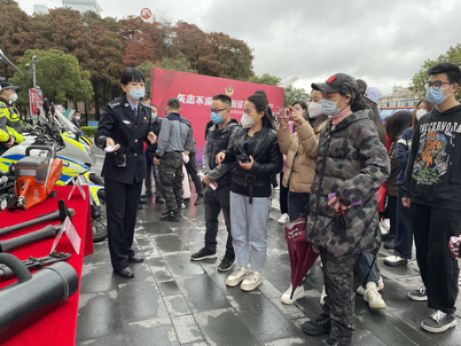 莫建坤 摄 (2)_结果.jpg