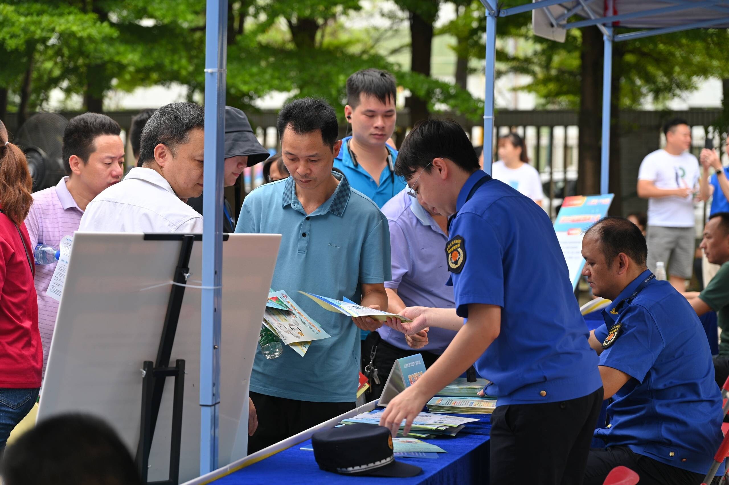  个个会应急—黄江镇开展“安全生产月”暨安全宣传咨询日活动_10