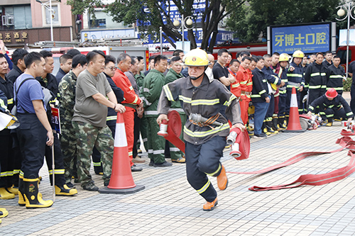 3【标题】竞消防技能 提救援能力.JPG