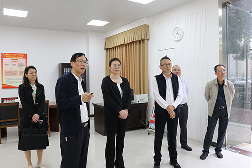 1【标题】市人大常委会副主任郑琳一行到大朗镇开展基层人大工作调研和联系民营经济代表人士活动.JPG