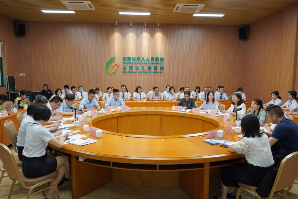 20240425__43期_基金监管同参与_守好群众“救命钱”石龙医保分局开展医保基金监管宣传月活动.doc_5