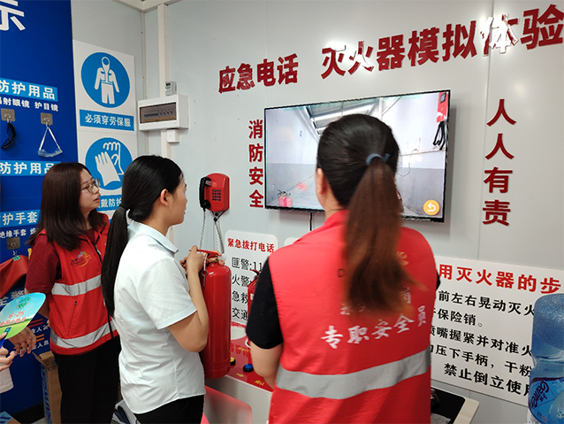 凤岗镇开展防灾减灾日主题宣传活动(图2) 拷贝.jpg