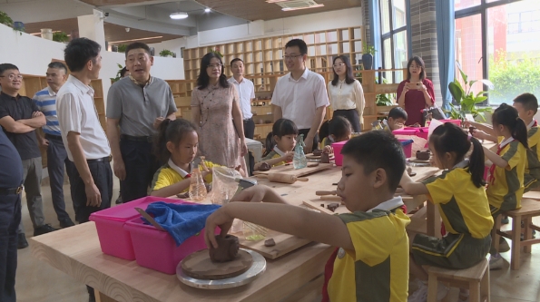 东莞市中小学心理健康教育活动月在厚街启动.png