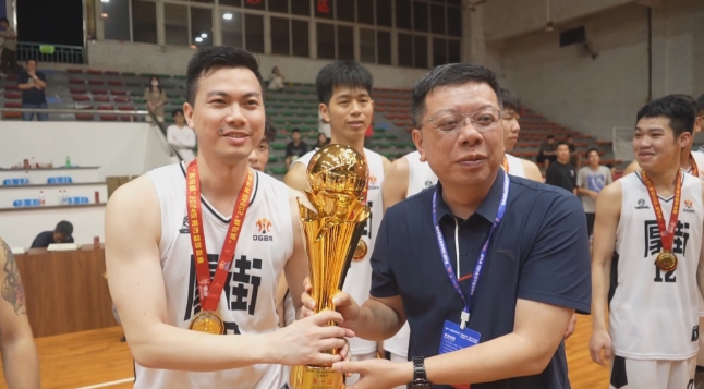 揽获“双冠”!2024年东莞篮球(乙级)联赛厚街男女篮夺魁.png