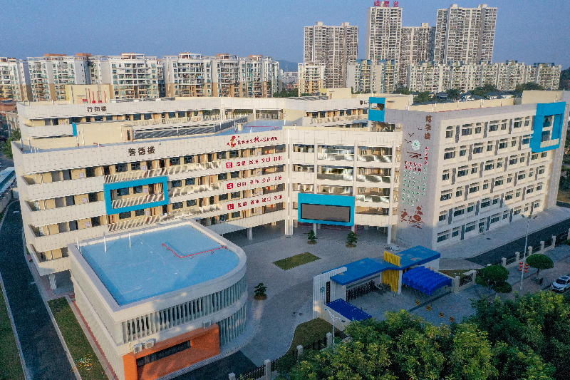 中心小学.jpg
