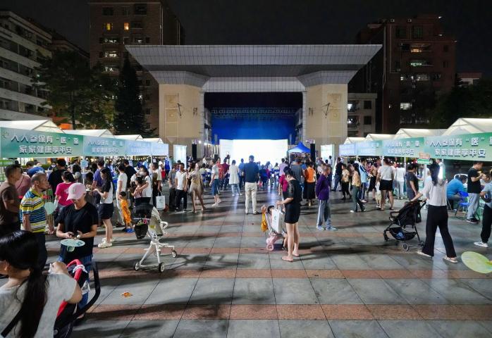 政策宣传正当“秋”，虎门医保分局“夜间讲堂”走进龙眼社区.docx_1