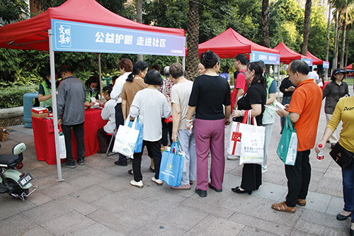4【标题】“文明共享 幸福大朗”--《东莞市文明行为促进条例》大家谈暨“一号关爱”行动.JPG