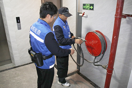 1【标题】气温下降 用电用火用气勿忘安全.JPG