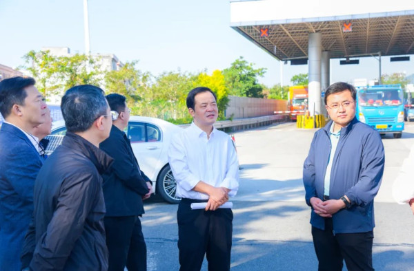 坚持高起点规划、高标准建设、高水平管理 镇领导调研镇“百千万工程”示范带建设工作