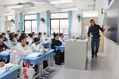 4【标题】全力以赴 积极备战 冲刺中考.JPG
