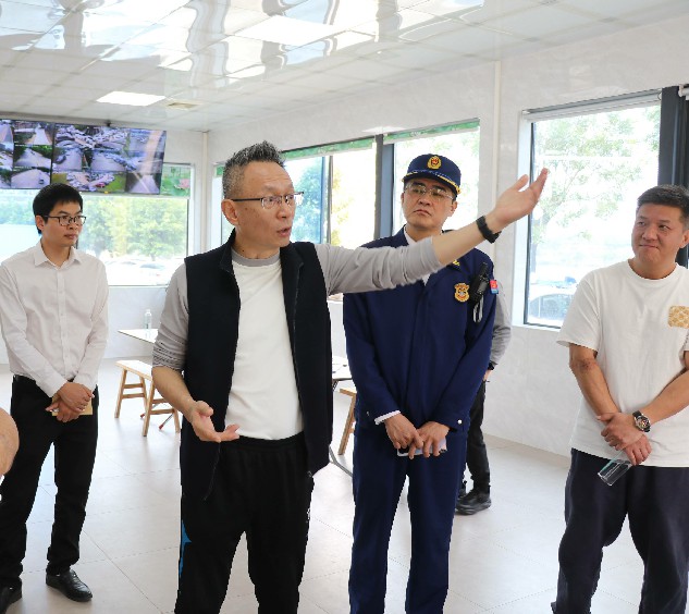 2【标题】镇领导督导检查清明祭扫保障工作 (4)~1.jpg