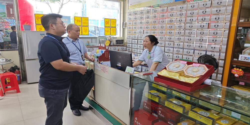 3黄江医保分局开展定点药店机构现场检查（黄江医保工作信息2025年第3期）.docx_2