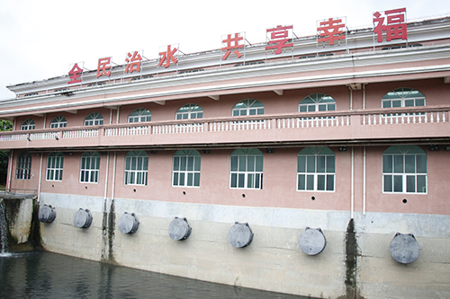 3【标题】大朗水口排站严阵以待应对暴雨天气.JPG