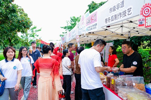 2【标题】夏日荔园创意市集 荔香四溢人气爆棚~1.jpg