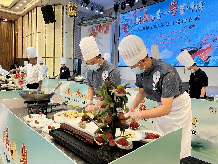 3【标题】大朗镇2025年“朗荔飘香▪粤菜师傅”烹饪技能大赛精彩上演~1.jpg