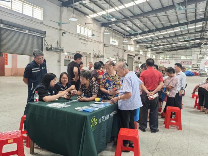 高埗医保分局信息简报2025年第4期(高埗医保分局送服务进基层_医保健康双护航暖民心).docx_4