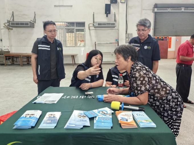 高埗医保分局信息简报2025年第4期（高埗医保分局送服务进基层_医保健康双护航暖民心）.docx_6