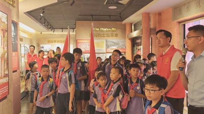 红色薪火代代传！厚街镇“重走东纵路”夏令营圆满收官.jpg