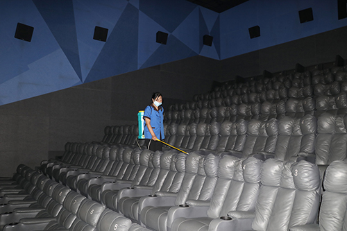 2【标题】大朗各影院筑牢健康防线 守护每一场安心观影.JPG