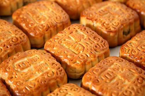 4【标题】月饼多吃了 会有“腹”担.JPG