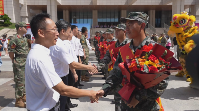 热血青年,光荣启程!厚街欢送新兵入伍.png