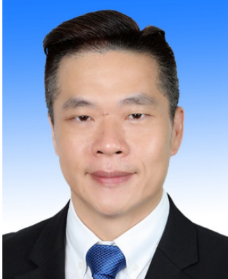 何荣坚.png