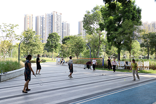 2【标题】防蚊成效显 爱卫运动融入市民日常.JPG